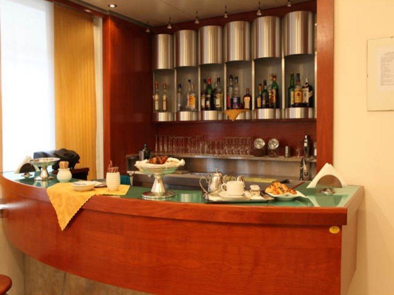 Hotel Lux Alessandria Exteriör bild