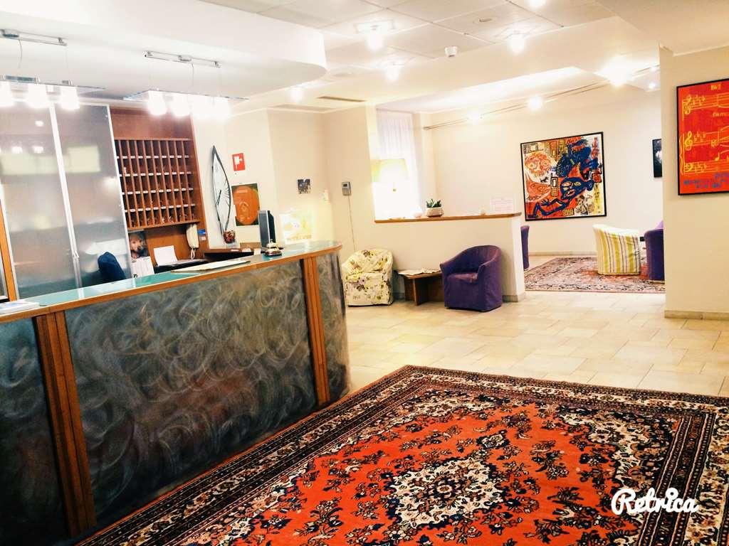 Hotel Lux Alessandria Inreriör bild